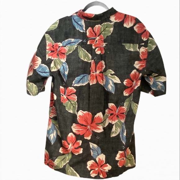 Tori Richard Hawaiian Shirt. Made in Hawaii. - Picture 5 of 5
